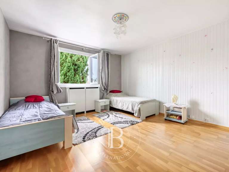 Maison Bry-sur-Marne - 5 chambres - 200m²