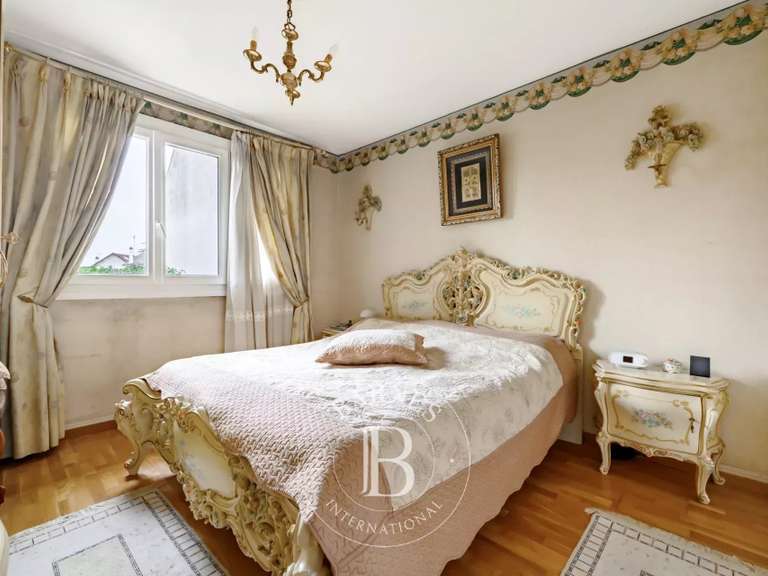 Maison Bry-sur-Marne - 5 chambres - 200m²