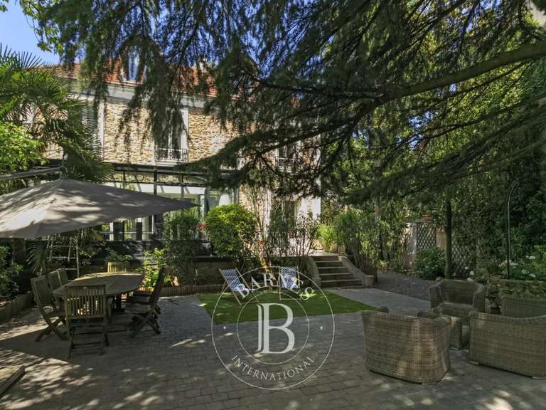 Maison Bry-sur-Marne - 227m²