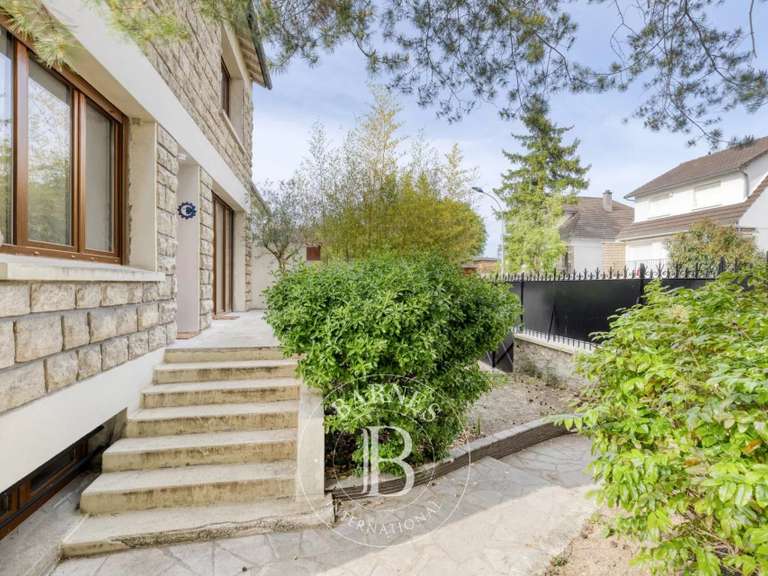 Maison Bry-sur-Marne - 4 chambres - 140m²