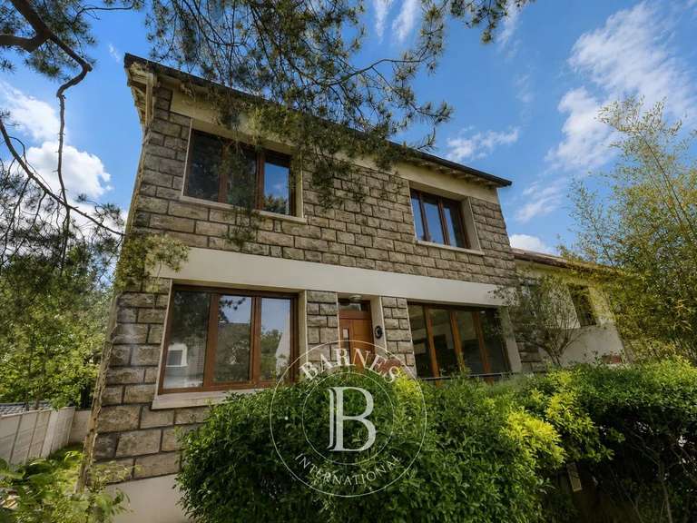 Maison Bry-sur-Marne - 4 chambres - 140m²