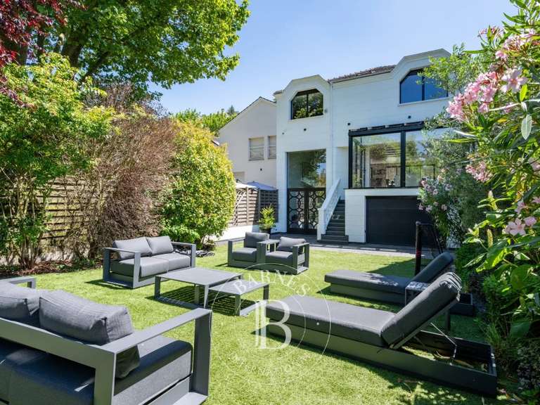 Maison Bry-sur-Marne - 4 chambres - 235m²