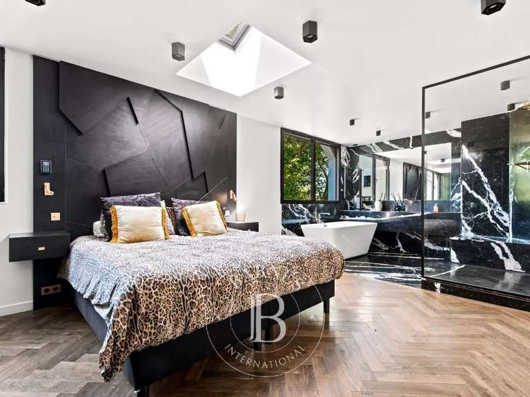 Maison Bry-sur-Marne - 4 chambres - 235m²