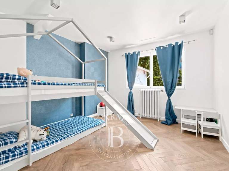 Maison Bry-sur-Marne - 4 chambres - 235m²