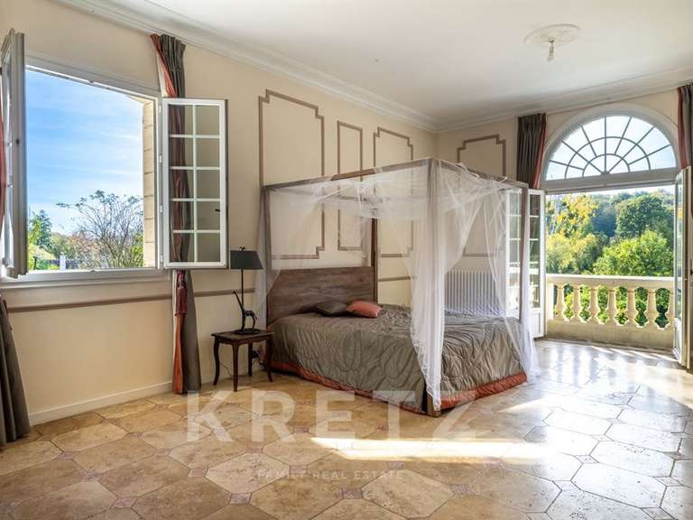 Maison Buc - 6 chambres - 520m²