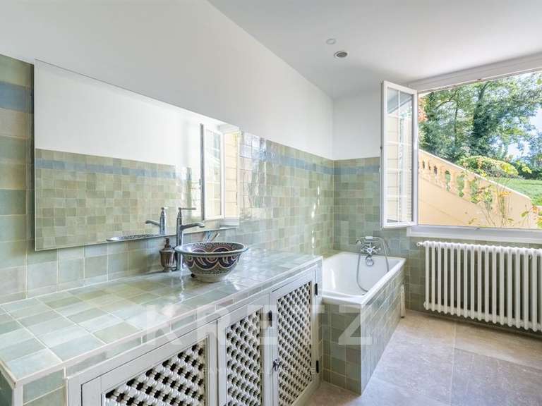 Maison Buc - 6 chambres - 520m²