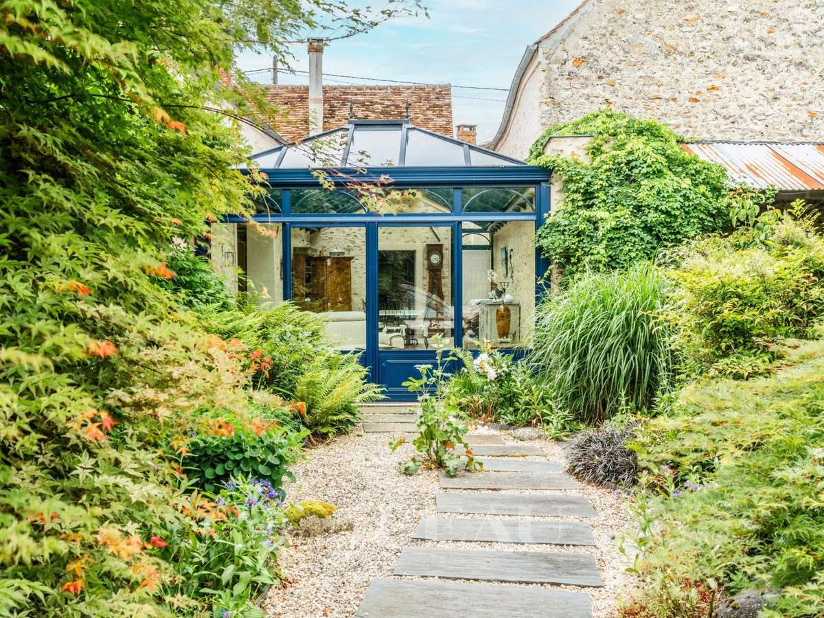 Maison Bullion