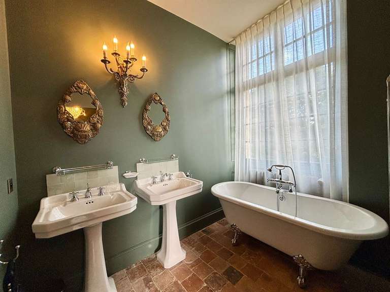 Maison Bures-sur-dives - 5 chambres - 380m²