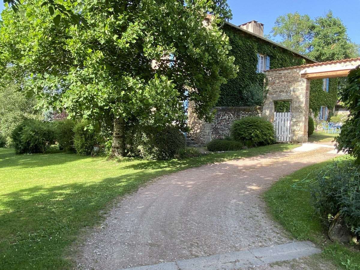 Maison Busserolles