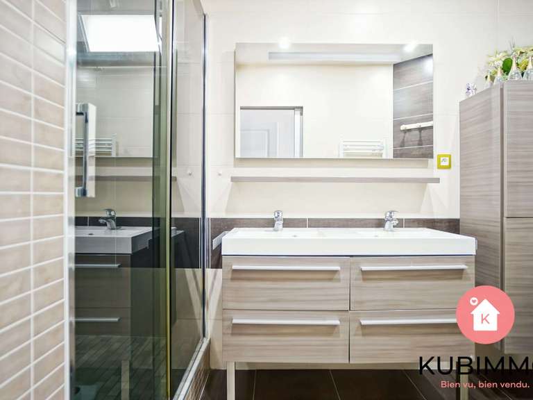 House Bussy-Saint-Georges - 4 bedrooms