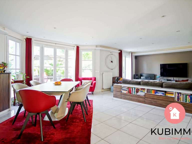 House Bussy-Saint-Georges - 4 bedrooms