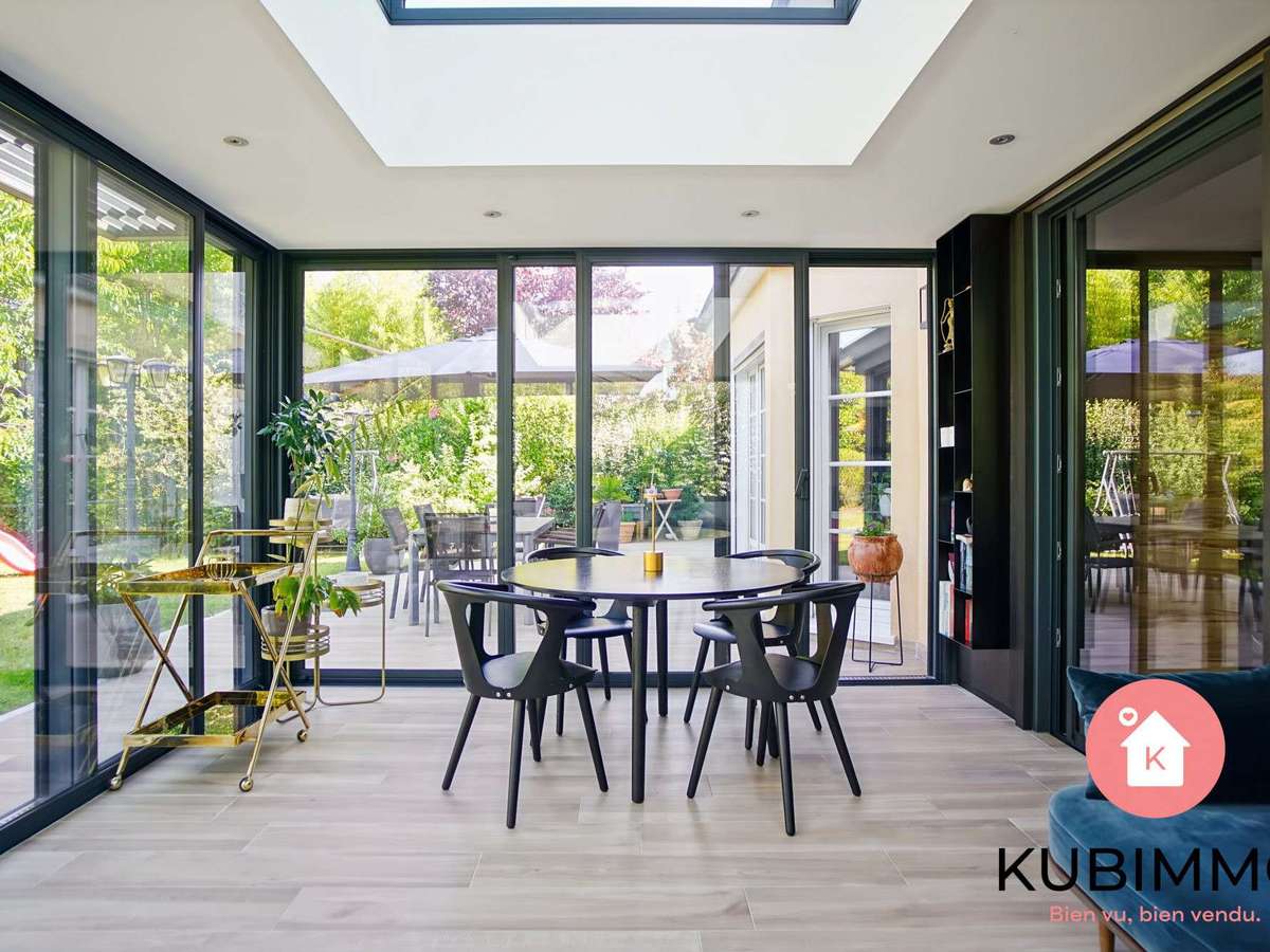 Maison Bussy-Saint-Georges