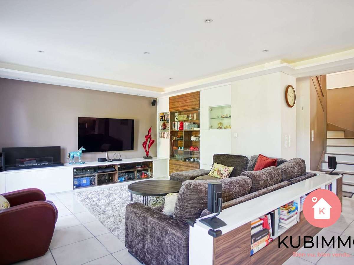 House Bussy-Saint-Georges