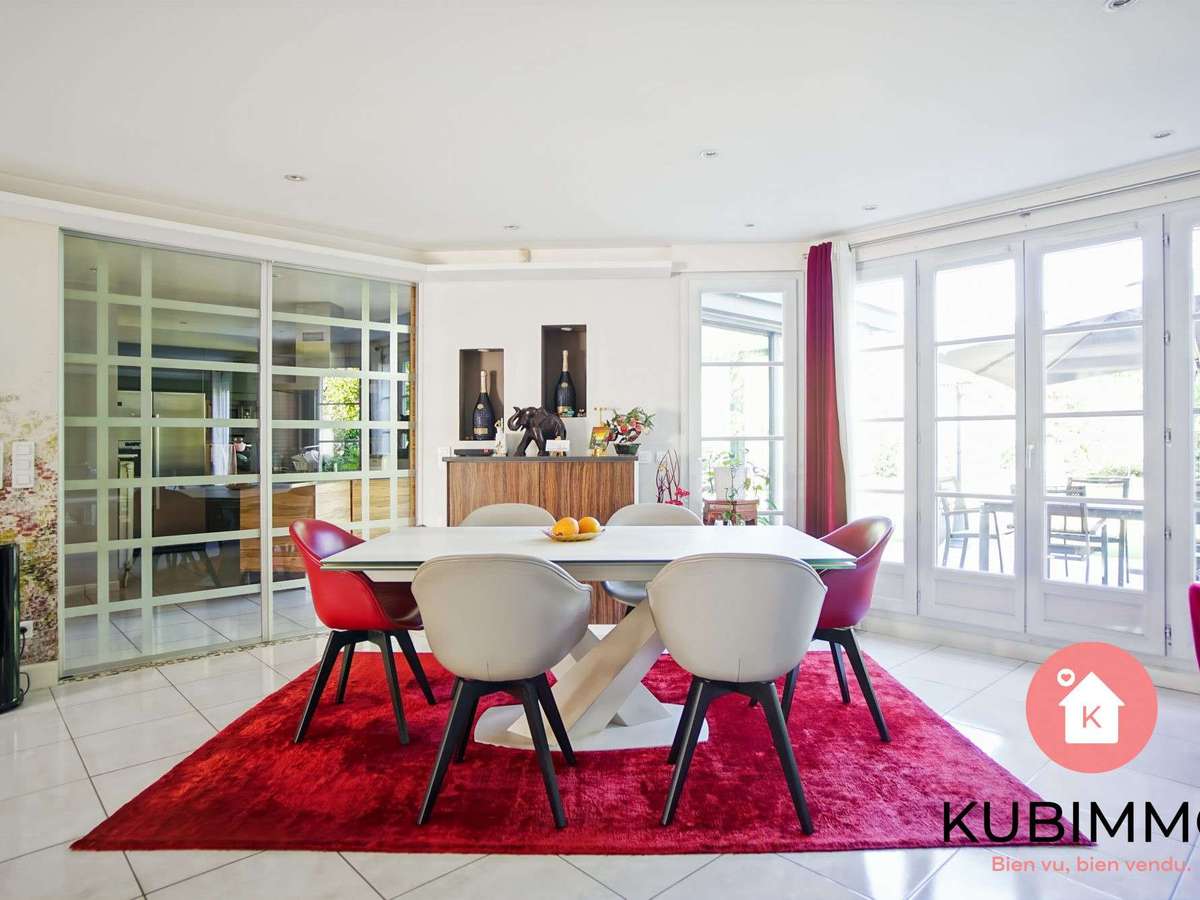 House Bussy-Saint-Georges