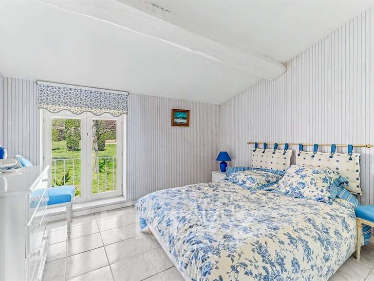 Maison Buzet-sur-Tarn - 5 chambres - 330m²