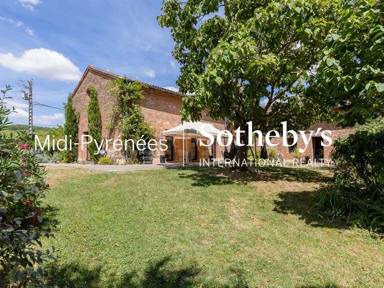 House Buzet-sur-Tarn - 5 bedrooms - 390m²