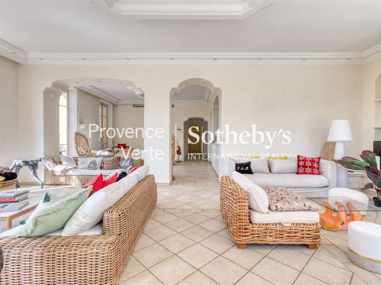 Château Cabasse - 384m²