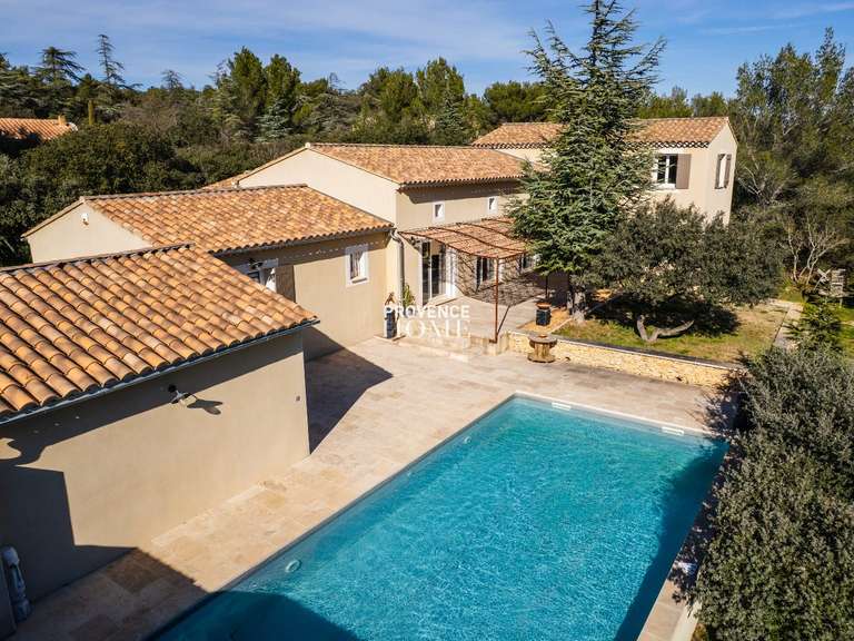 Maison Cabrières-d'Avignon - 4 chambres - 270m²