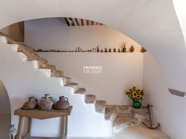 House Cabrières-d'Avignon - 5 bedrooms - 184m²