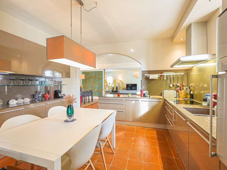 House Cabrières-d'Avignon - 4 bedrooms - 175m²