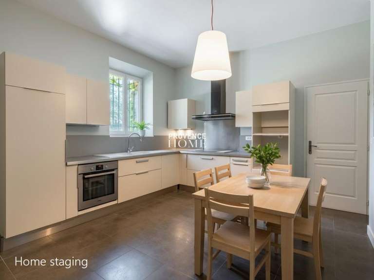 House Cabrières-d'Avignon - 5 bedrooms - 250m²