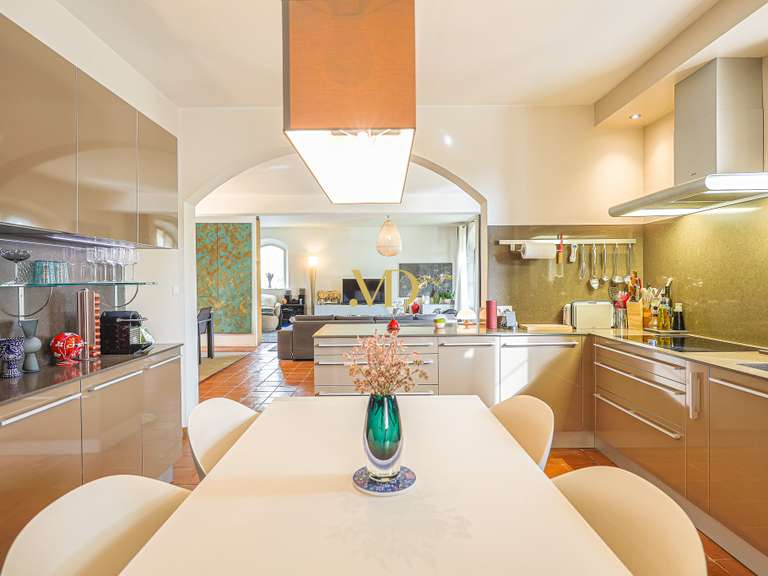 House Cabrières-d'Avignon - 4 bedrooms - 175m²