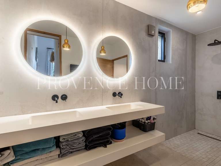 Maison Cabrières-d'Avignon - 4 chambres - 208m²