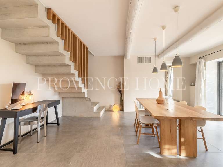 Maison Cabrières-d'Avignon - 4 chambres - 208m²