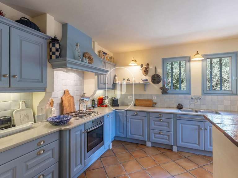 Maison Cabrières-d'Avignon - 5 chambres - 188m²