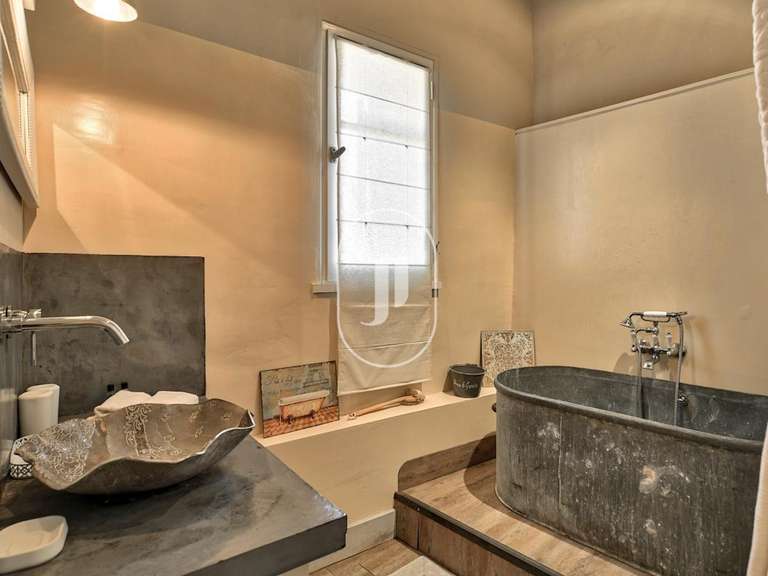 Maison Cabrières-d'Avignon - 4 chambres - 133m²