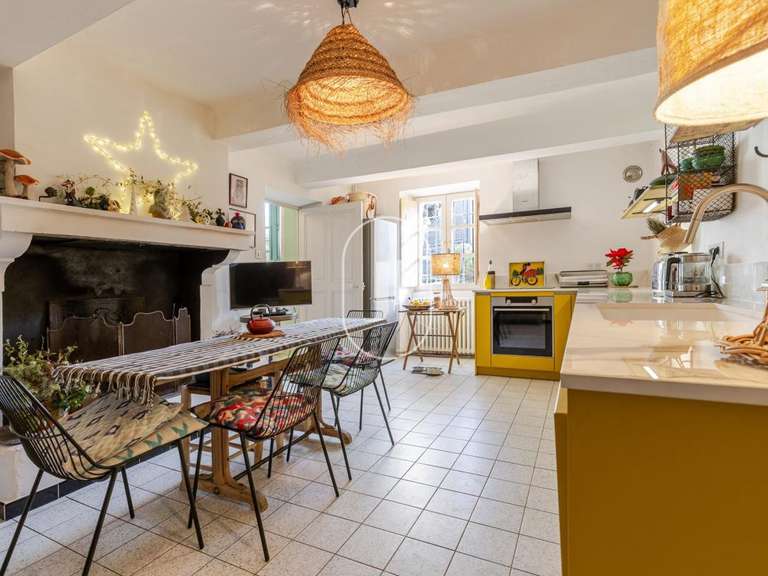 Maison Cabrières-d'Avignon - 4 chambres - 287m²