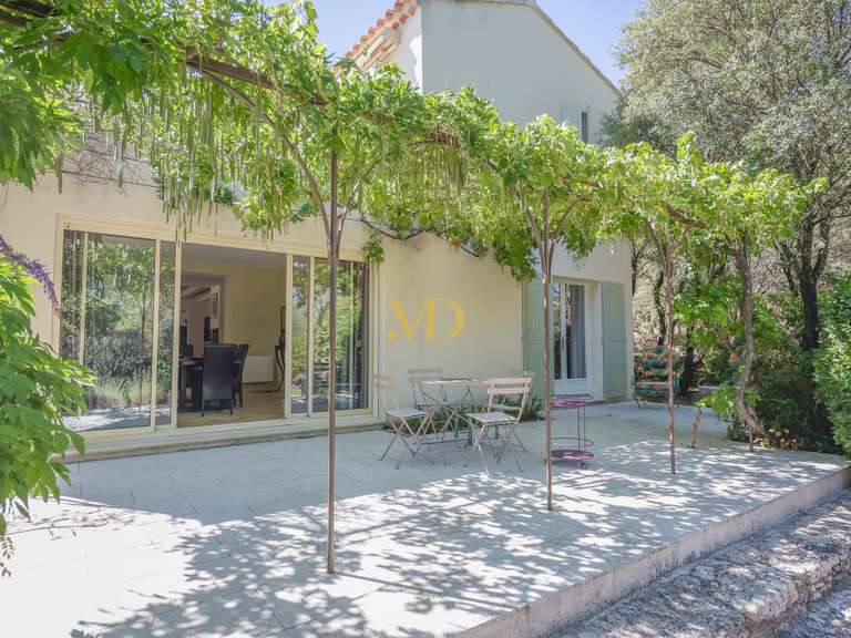 Maison Cabrières-d'Avignon - 4 chambres - 240m²