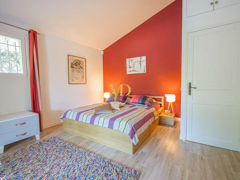 Maison Cabrières-d'Avignon - 4 chambres - 240m²