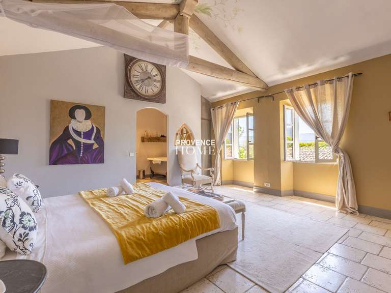 Propriété Cabrières-d'Avignon - 7 chambres - 356m²