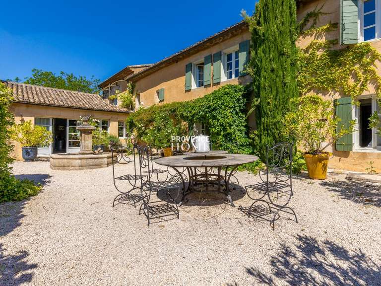 Propriété Cabrières-d'Avignon - 7 chambres - 356m²
