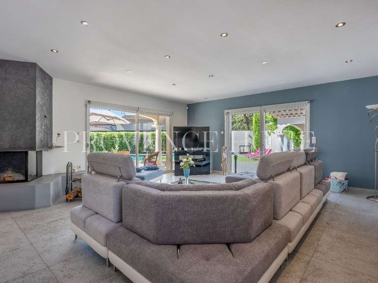 Propriété Cabrières-d'Avignon - 4 chambres - 257m²