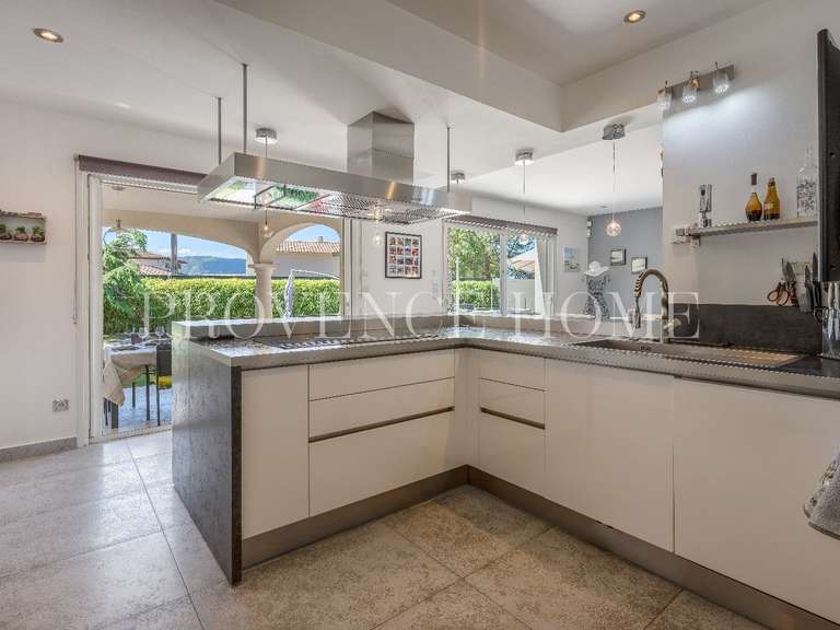 Propriété Cabrières-d'Avignon - 4 chambres - 257m²