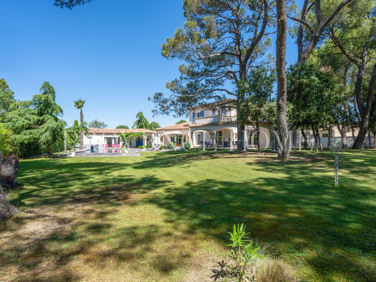 Propriété Cabrières-d'Avignon
