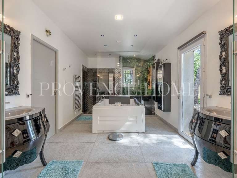 Propriété Cabrières-d'Avignon - 4 chambres - 257m²