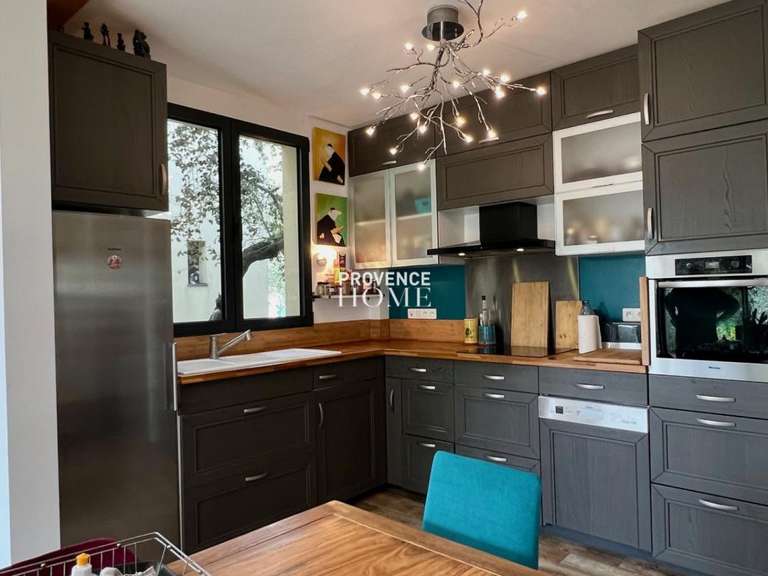 Villa Cabrières-d'Avignon - 3 chambres - 210m²