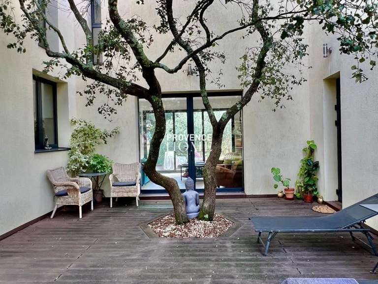 Villa Cabrières-d'Avignon - 3 chambres - 210m²