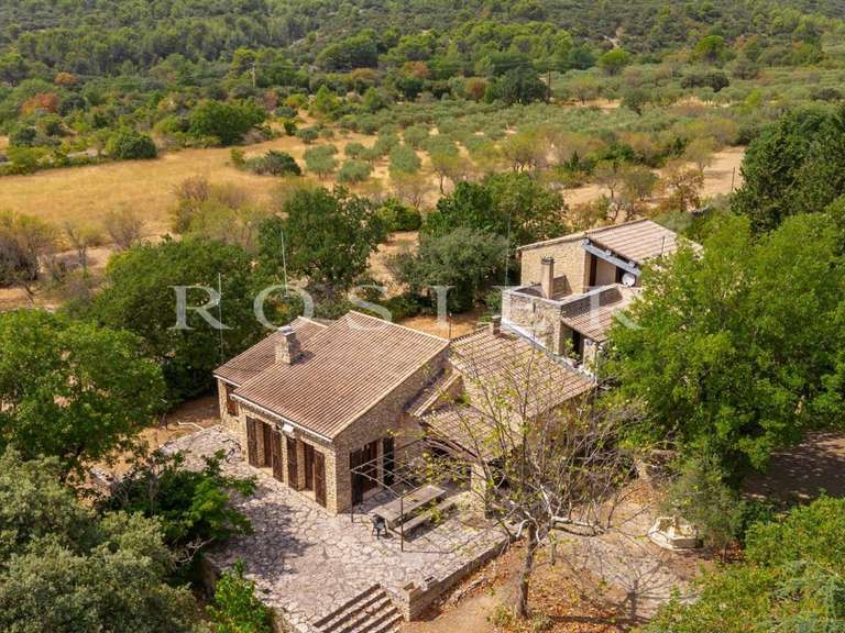 Villa Cabrières-d'Avignon - 6 chambres - 250m²