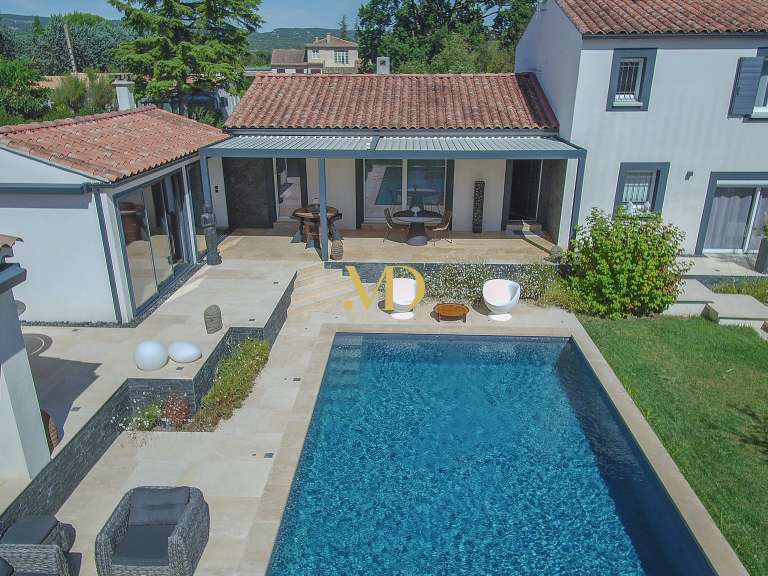 Villa Cabrières-d'Avignon - 3 chambres - 189m²