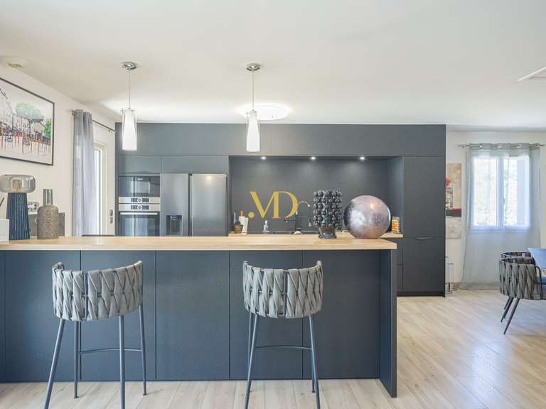 Villa Cabrières-d'Avignon - 3 chambres - 189m²