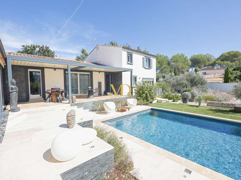 Villa Cabrières-d'Avignon - 3 chambres - 189m²