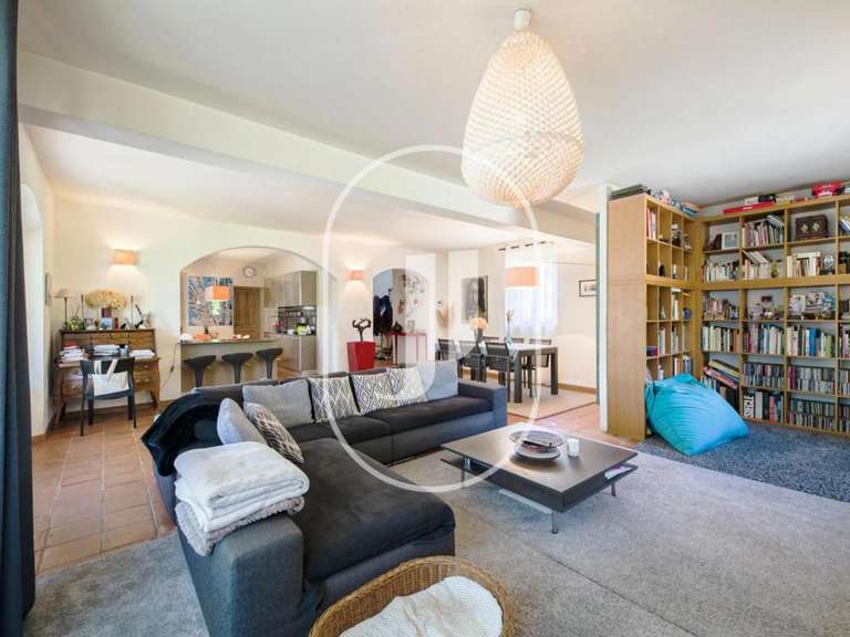 Villa Cabrières-d'Avignon - 4 bedrooms - 174m²