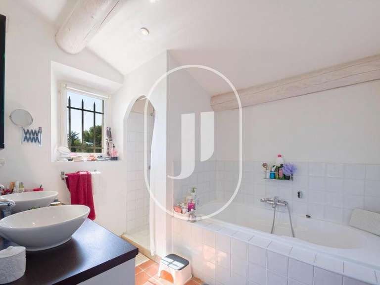 Villa Cabrières-d'Avignon - 4 bedrooms - 174m²