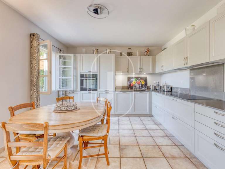 Villa Cabrières-d'Avignon - 4 bedrooms - 180m²