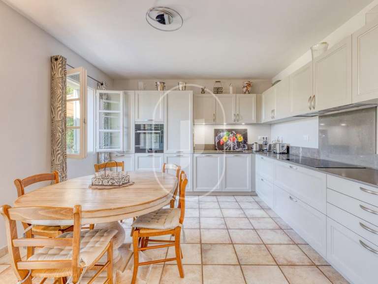 Villa Cabrières-d'Avignon - 4 bedrooms - 180m²