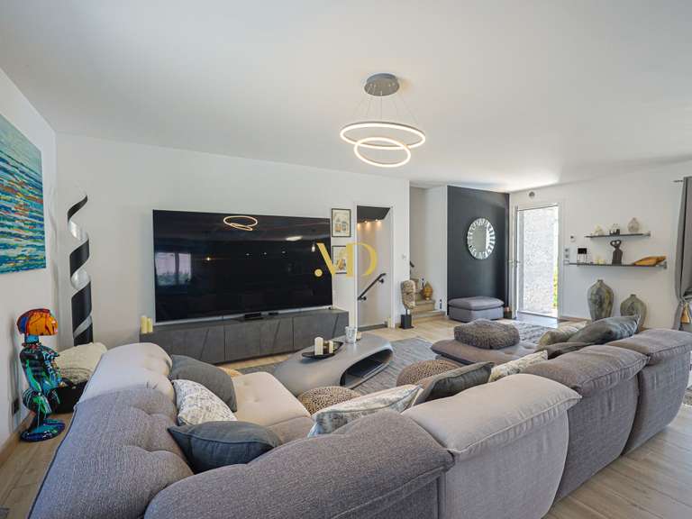 Villa Cabrières-d'Avignon - 3 chambres - 189m²